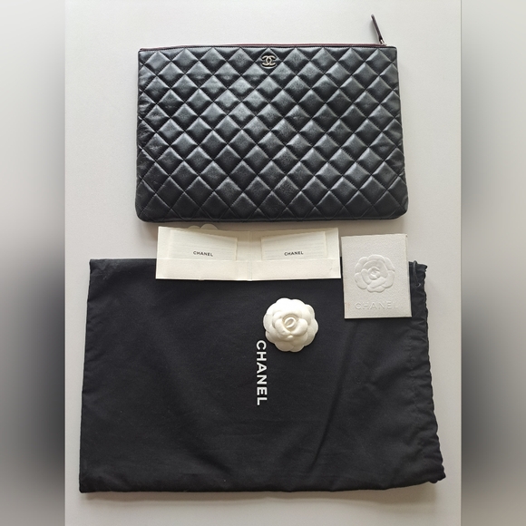 Chanel Black Quilted Laptop Sleeve - Picture 3 of 7